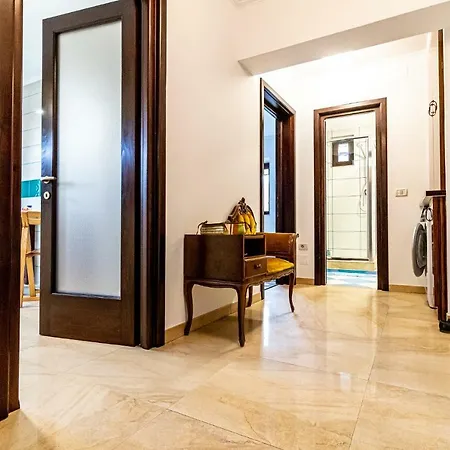 Downtown Luxury Apartment Piatra Neamt